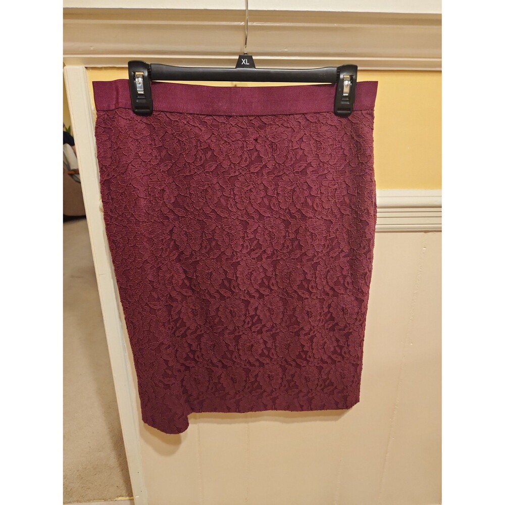 Ann Taylor Burgundy Purple Lace Overlay Pencil Skirt Size 6 NWT